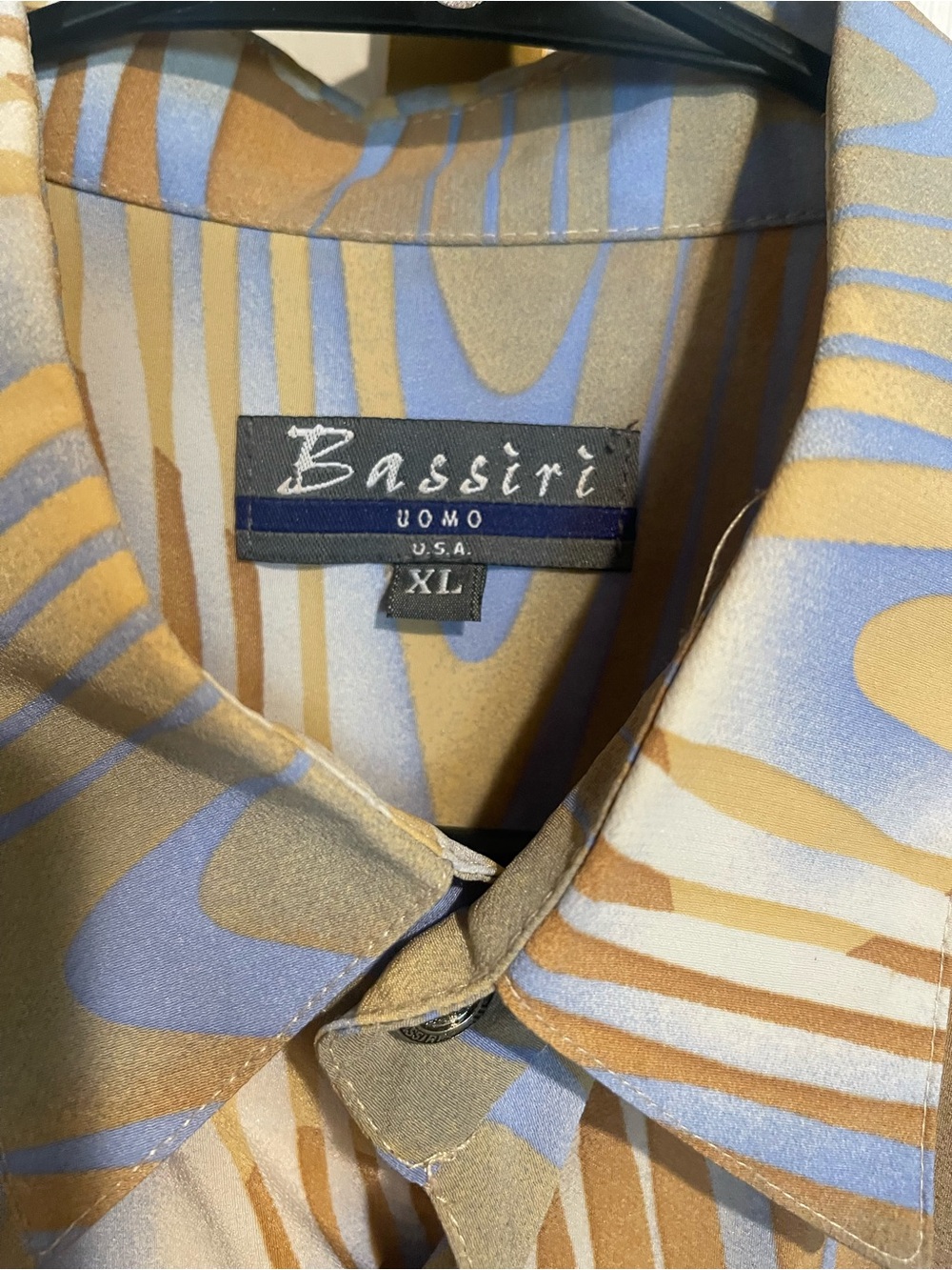 Assortment of name brand X L shirts in new & excellent condition